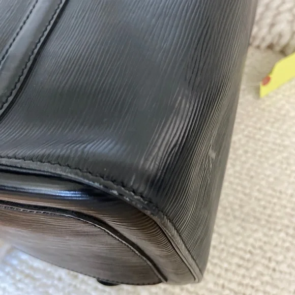 Louis Vuitton Epi Black Speedy 30 - Picture 7 of 14
